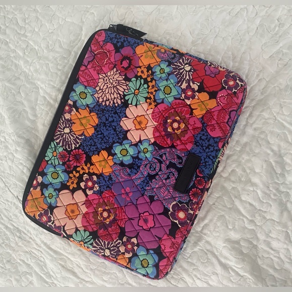 Vera Bradley Other - Vera Bradley computer case